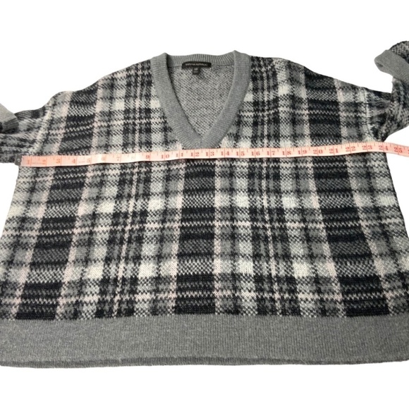 Banana REPUBLIC Wool Blend with Mohair Boxy Oversize Check Vee Neck Sweater XS - Picture 6 of 10
